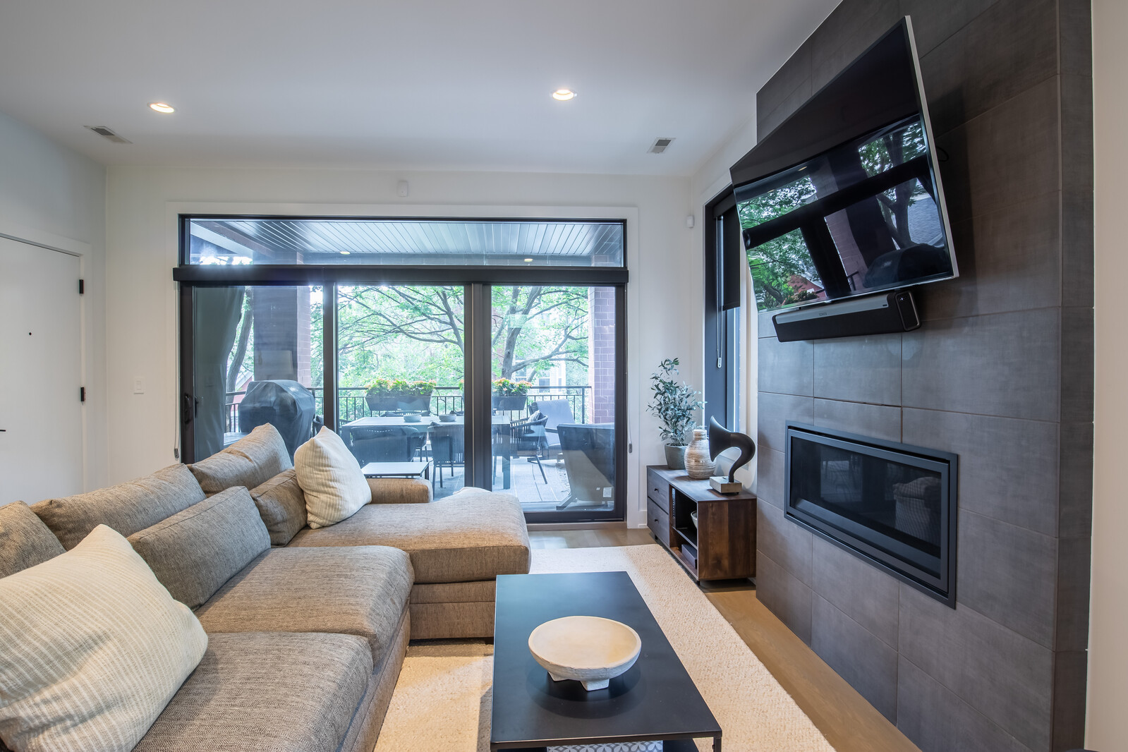 Undisclosed Address Chicago, IL 60647 - Photo 6 of 34