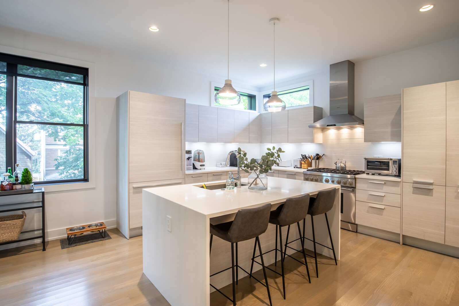 Undisclosed Address Chicago, IL 60647 - Photo 9 of 34