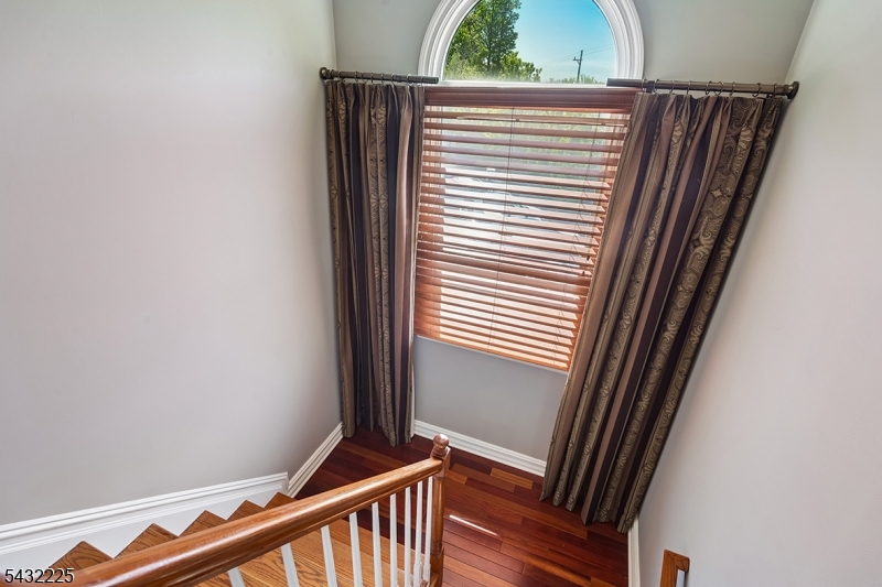 57 Southgate Road New Providence, NJ 07974 - Photo 16 of 35