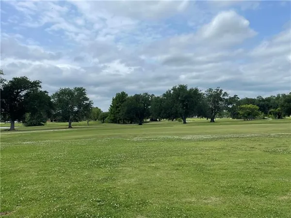 $1,800 | 2095 Golfview Drive, Laplace, LA 70068