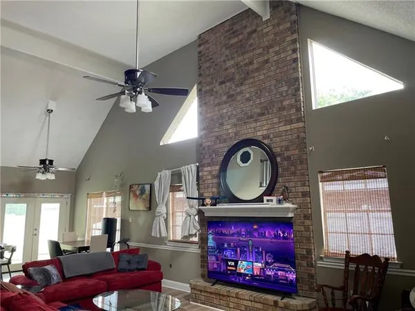 $1,800 | 2095 Golfview Drive, Laplace, LA 70068