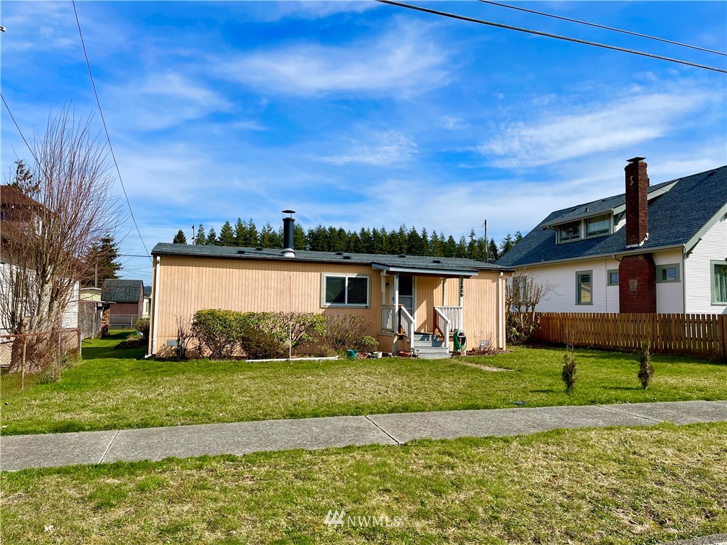 1225 3rd Street Cosmopolis, WA 98537 - Photo 1 of 27 Gallery Image 1