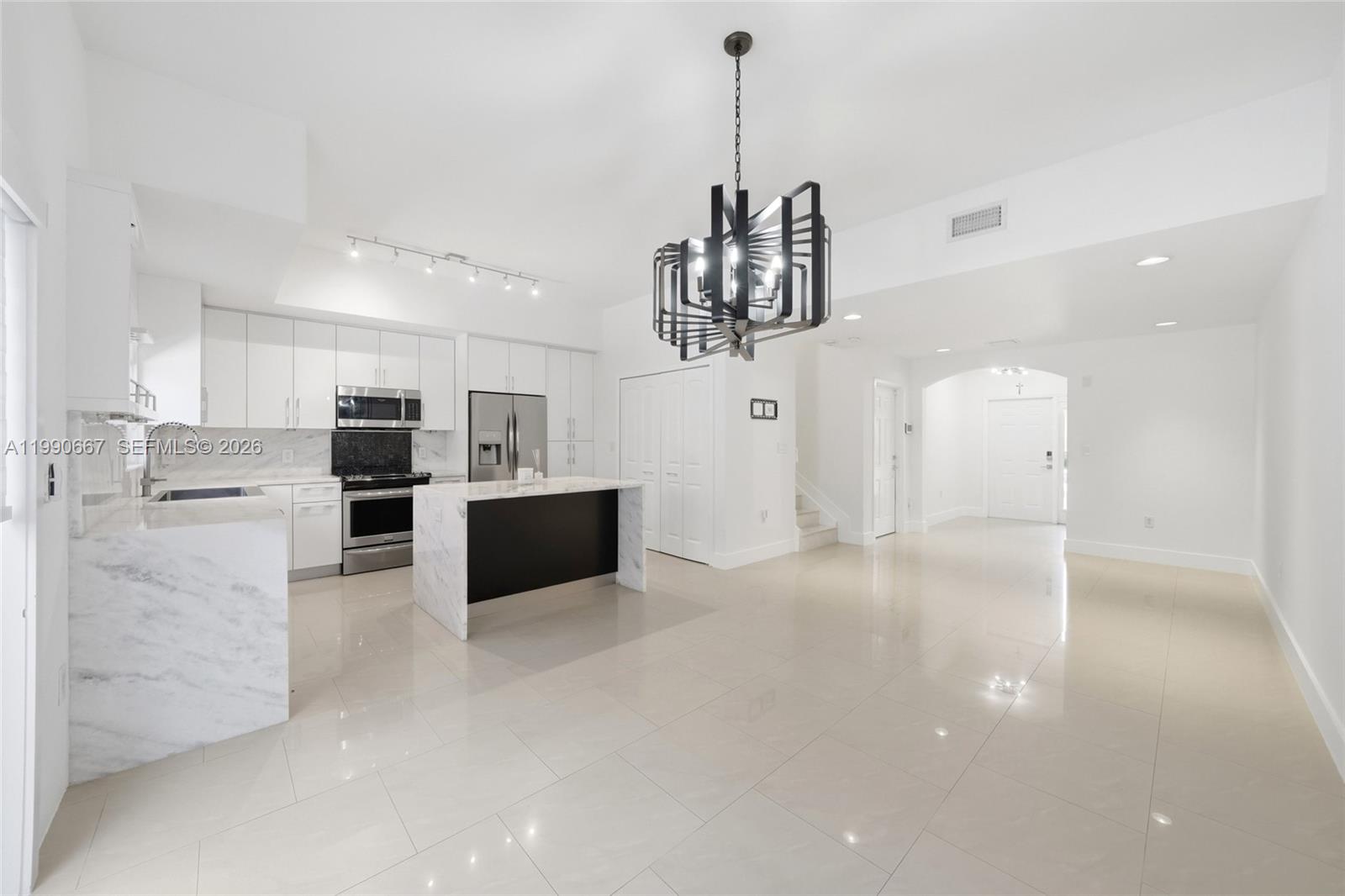 22242 Southwest 88th Path Cutler Bay, FL 33190 - Photo 2 of 25