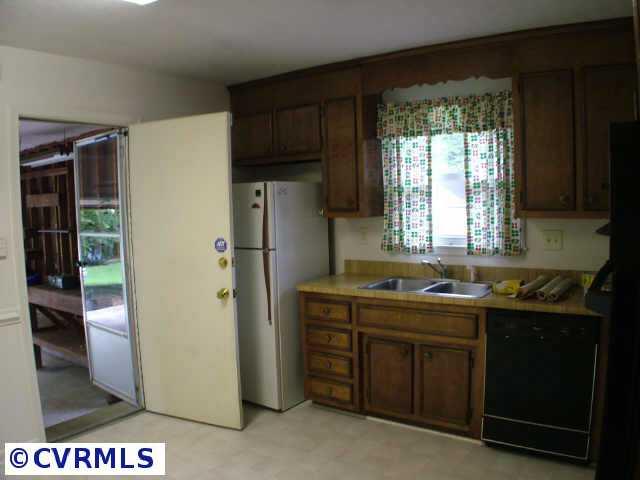 5002 Takach Road Prince George, VA 23875 - Photo 2 of 10 Gallery Image 2
