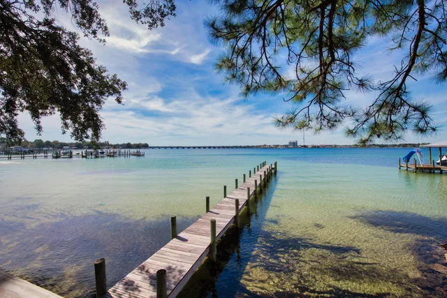 $470,830 | 2552 Palm Shores Drive, Shalimar, FL 32579