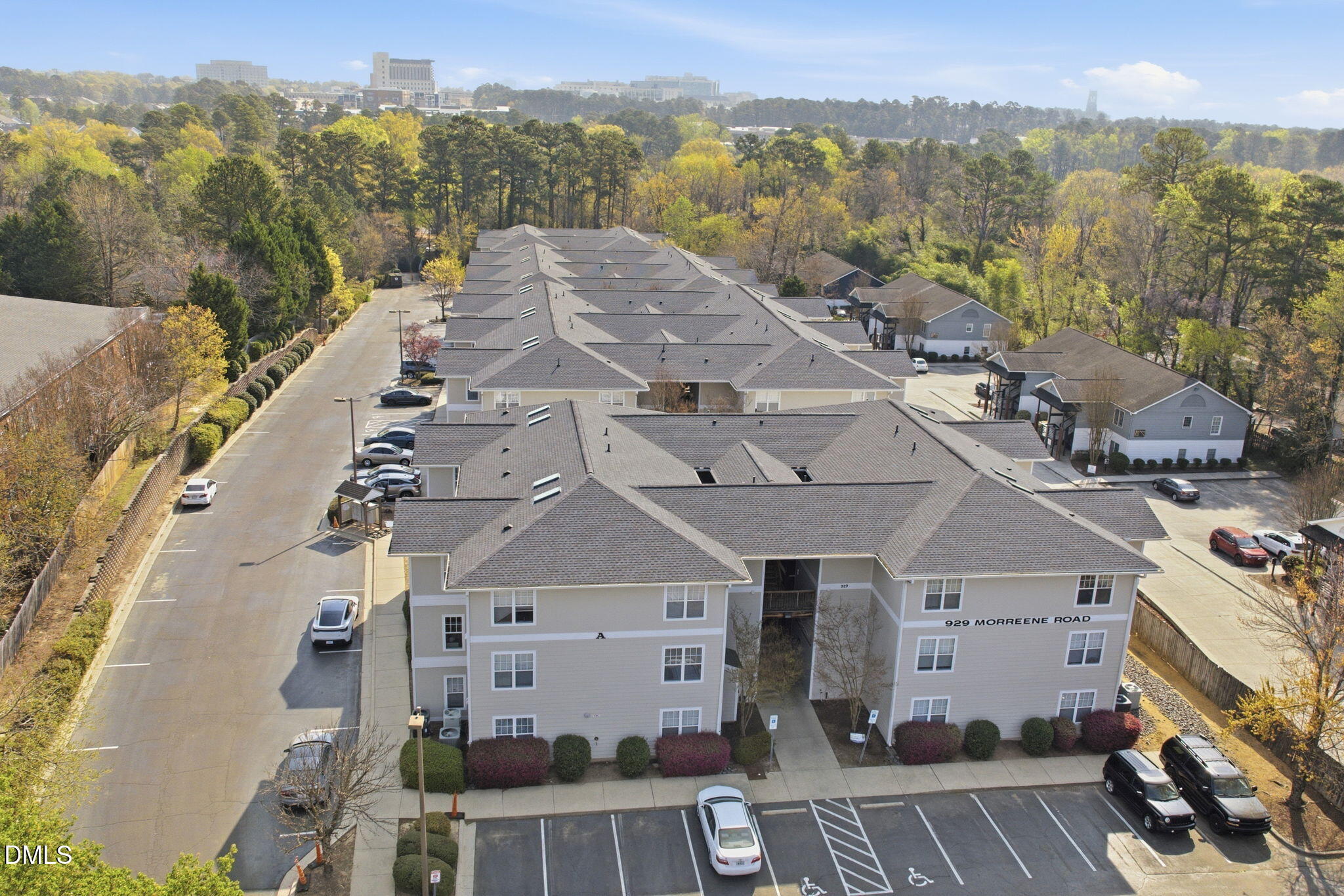 929 Morreene Road, Unit C23 Durham, NC 27705 - Photo 4 of 36 7-web-or-mls-DJI_0476