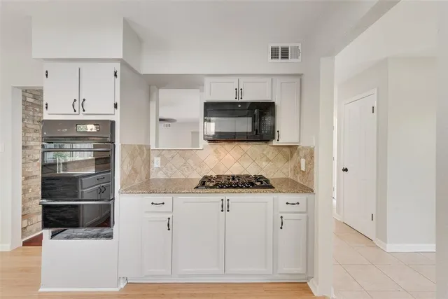 $2,400 | 219 Hillcrest Drive, Sanger, TX 76266