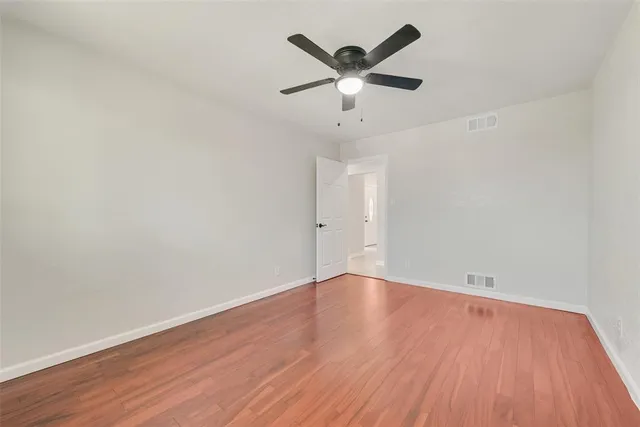 $2,400 | 219 Hillcrest Drive, Sanger, TX 76266