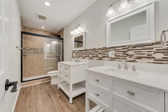 $2,400 | 219 Hillcrest Drive, Sanger, TX 76266