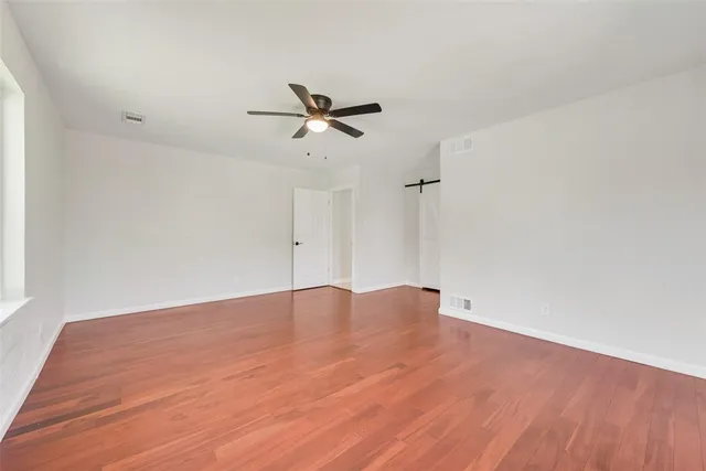 $2,400 | 219 Hillcrest Drive, Sanger, TX 76266