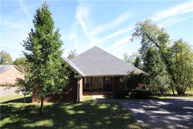 1137 Rip Steele Road Columbia, TN 38401 - Photo 17 of 20 Choose to park your vehicles in the garage or behind the back porch parking area for direct entry into the kitchen for groceries or guests!