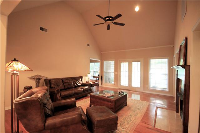 1137 Rip Steele Road Columbia, TN 38401 - Photo 7 of 20 Natural light and cathedral ceilings to provide plenty of head room and space.