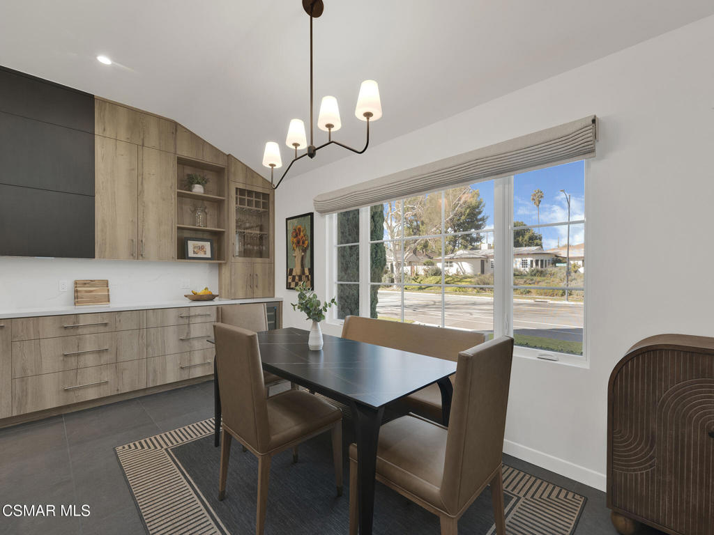 1524 West Riverside Drive Burbank, CA 91506 - Photo 14 of 50