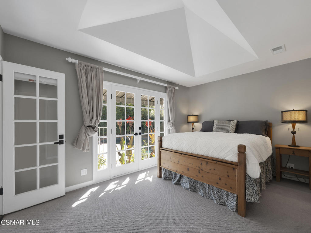 1524 West Riverside Drive Burbank, CA 91506 - Photo 21 of 50