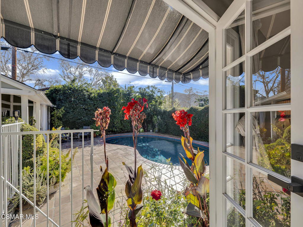 1524 West Riverside Drive Burbank, CA 91506 - Photo 23 of 50