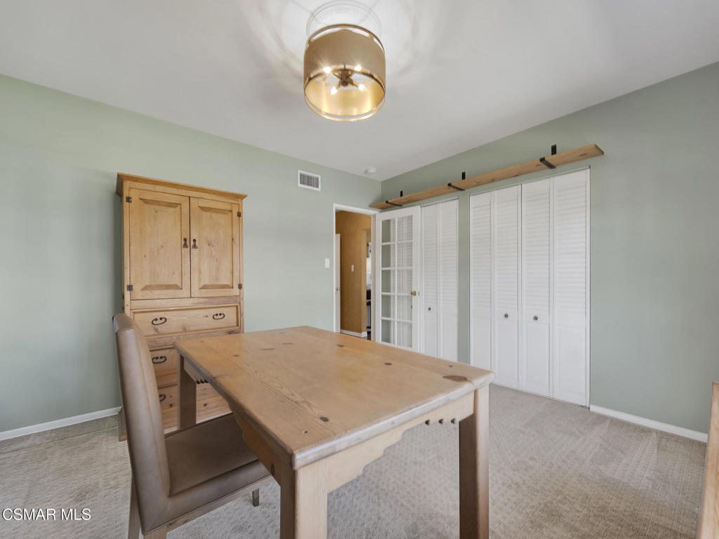 1524 West Riverside Drive Burbank, CA 91506 - Photo 29 of 50