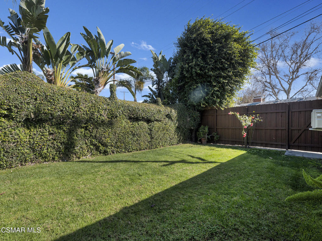 1524 West Riverside Drive Burbank, CA 91506 - Photo 35 of 50