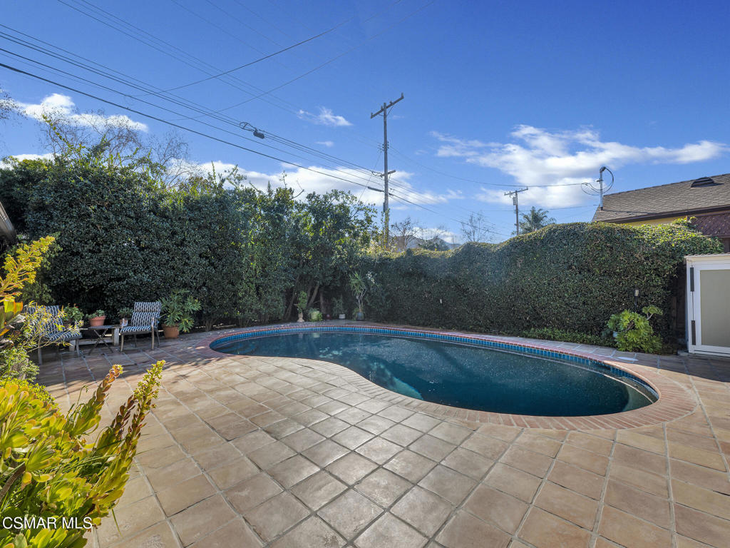 1524 West Riverside Drive Burbank, CA 91506 - Photo 36 of 50