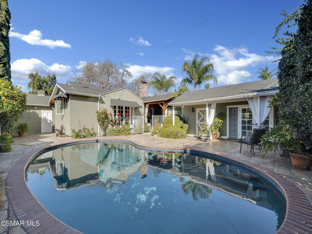 1524 West Riverside Drive Burbank, CA 91506 - Photo 7 of 50