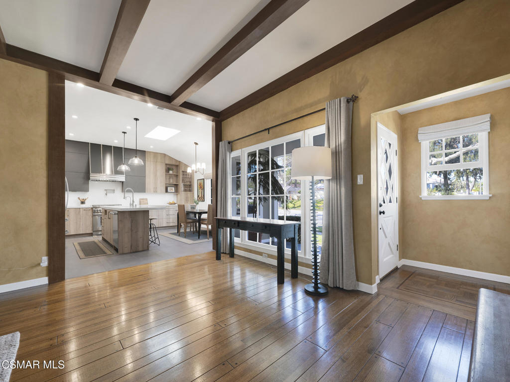 1524 West Riverside Drive Burbank, CA 91506 - Photo 9 of 50