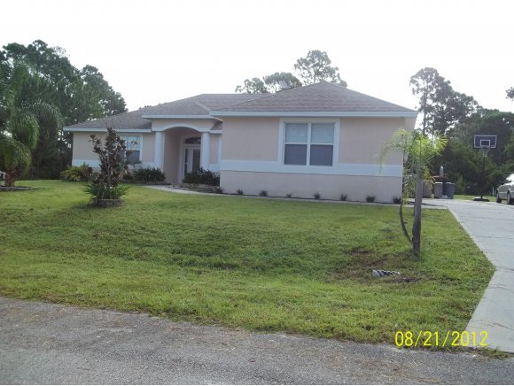 491 Southwest Searle Palm Bay, FL 32908 - Photo 1 of 12 Primary Photo