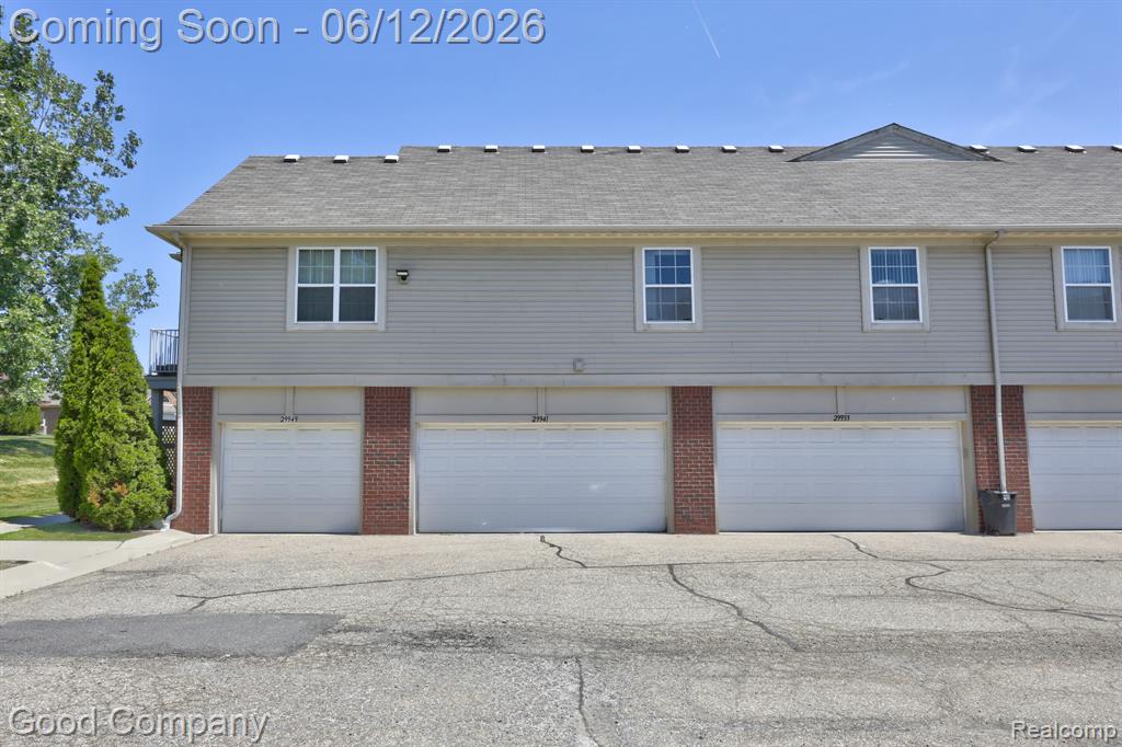 29941 Fox Run Circle Warren, MI 48092 - Photo 32 of 35
