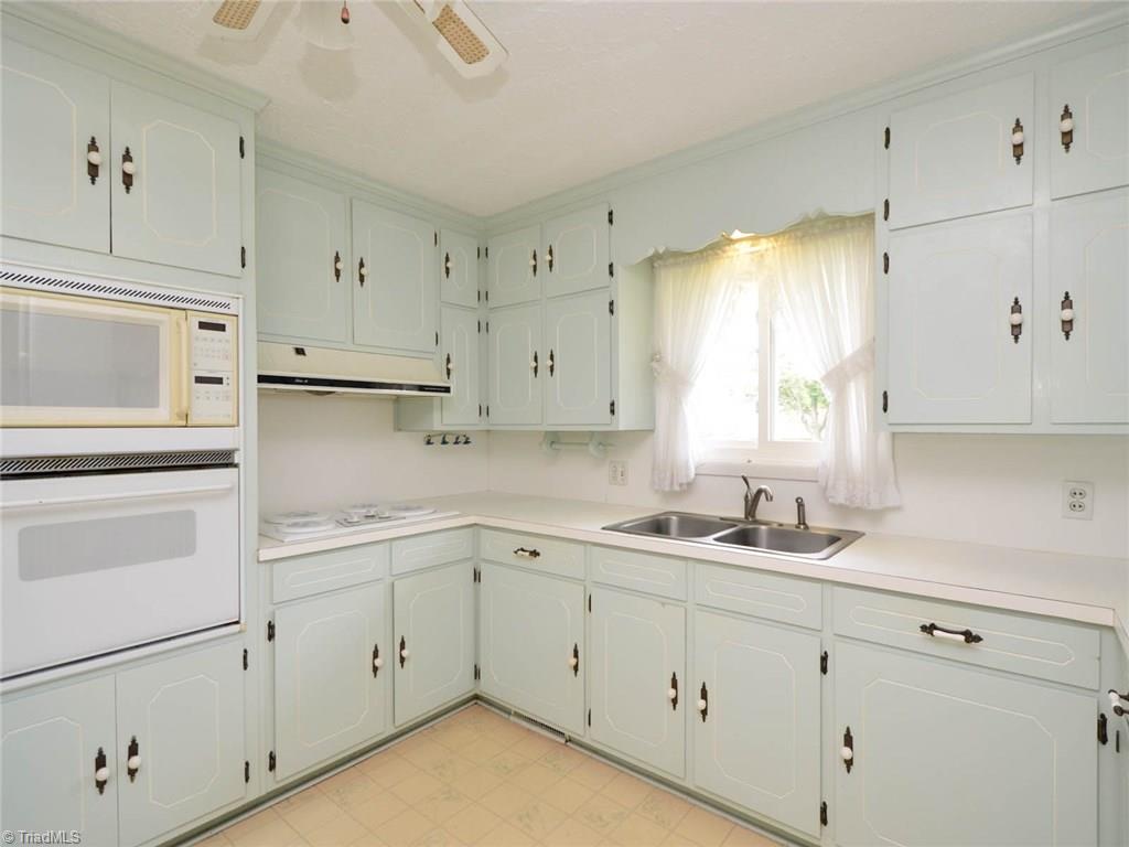 305 Linden Road Reidsville, NC 27320 - Photo 19 of 30 Gallery Image 19