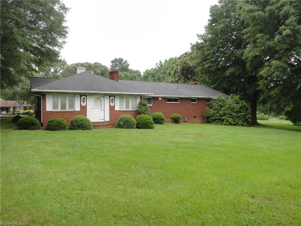 305 Linden Road Reidsville, NC 27320 - Photo 3 of 30 Gallery Image 3