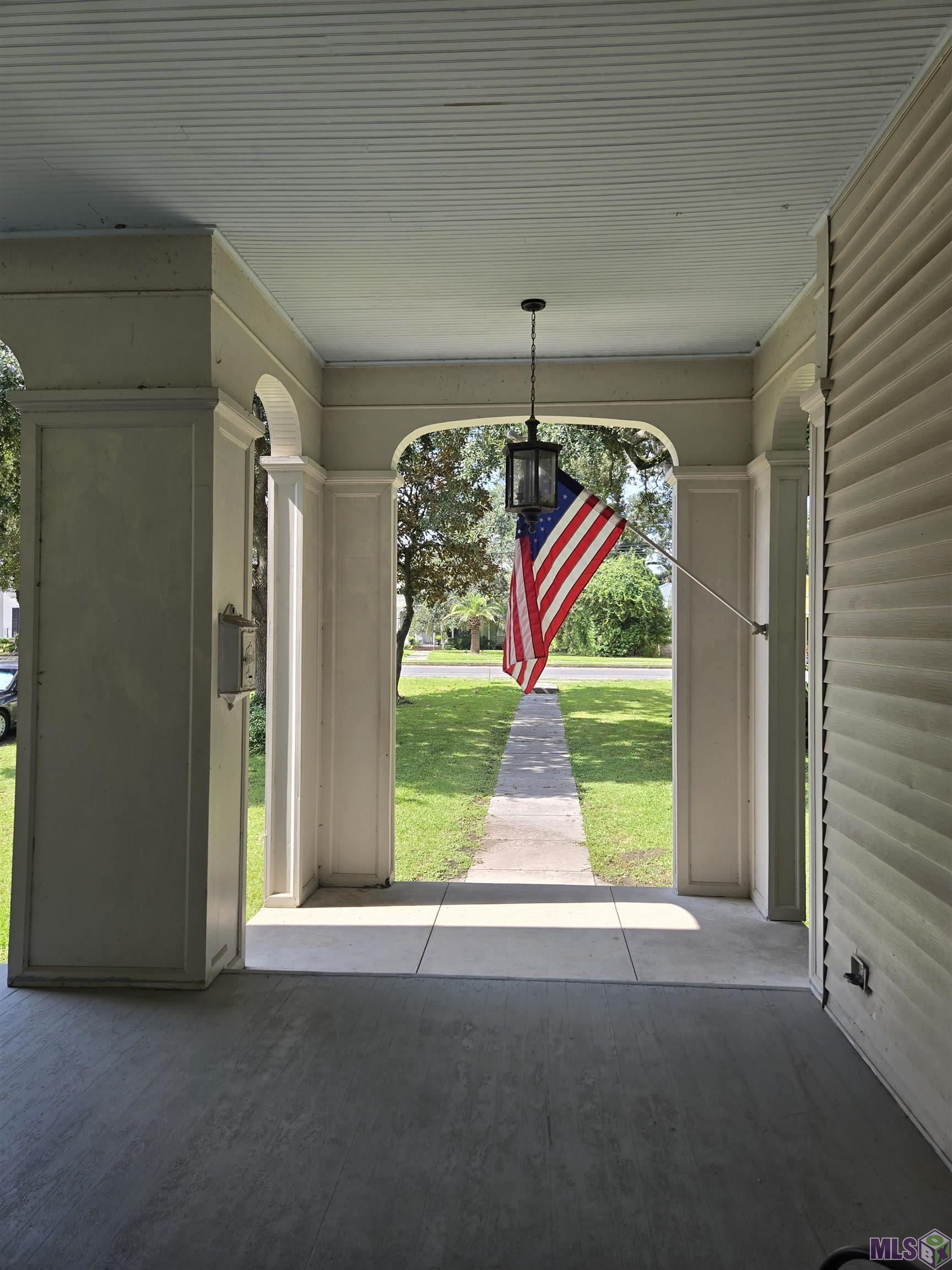 402 Main Street Franklin, LA 70538 - Photo 4 of 47