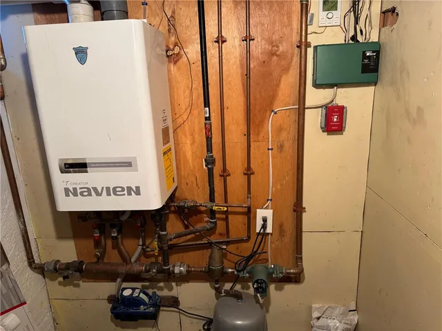 $419,900 | 4 Crossway Road, Cranston, RI 02910