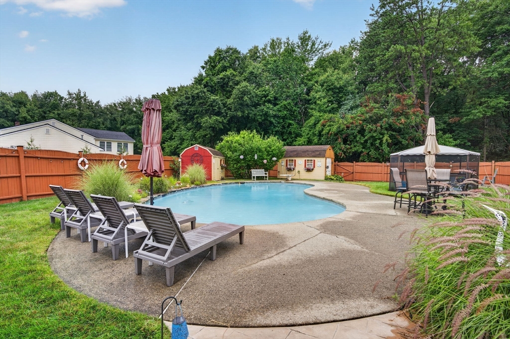 17 Coach Road Billerica, MA 01862 - Photo 15 of 41 Gallery Image 15