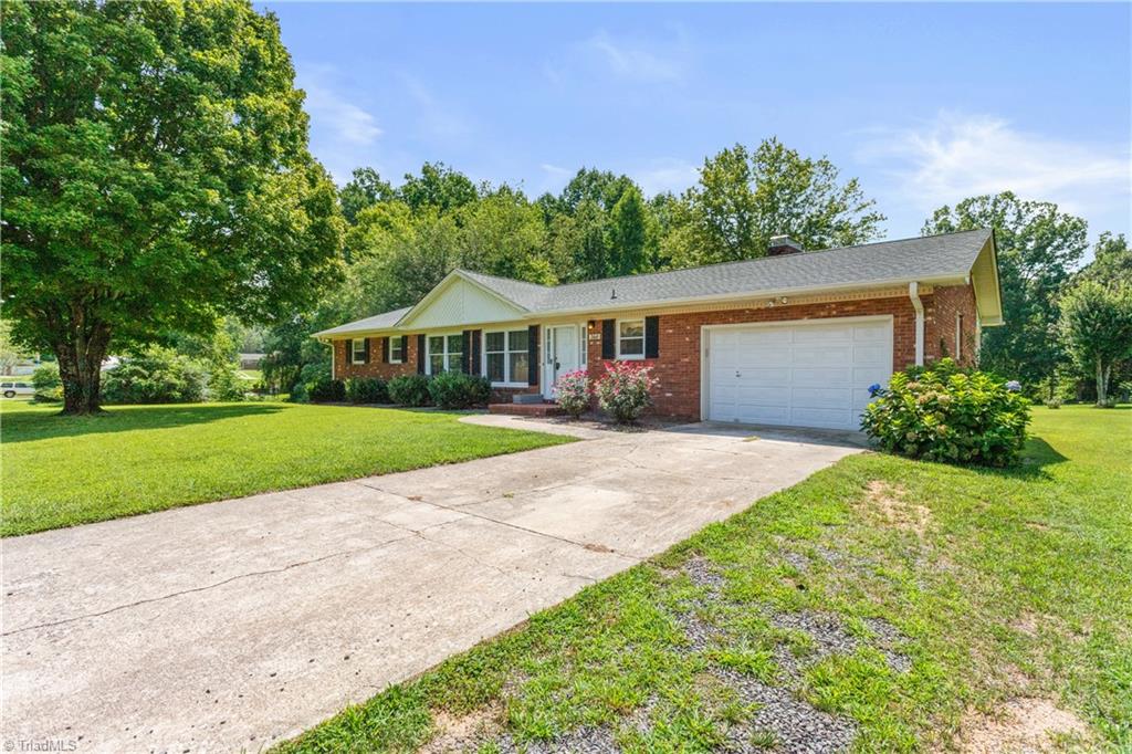 568 Barnes Road Winston-Salem, NC 27107 - Photo 1 of 38 Gallery Image 1