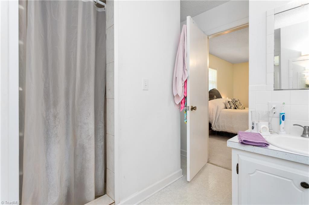 568 Barnes Road Winston-Salem, NC 27107 - Photo 18 of 38 Gallery Image 18