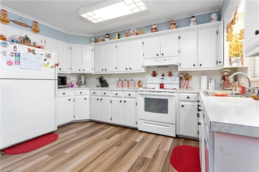 568 Barnes Road Winston-Salem, NC 27107 - Photo 8 of 38 Gallery Image 8
