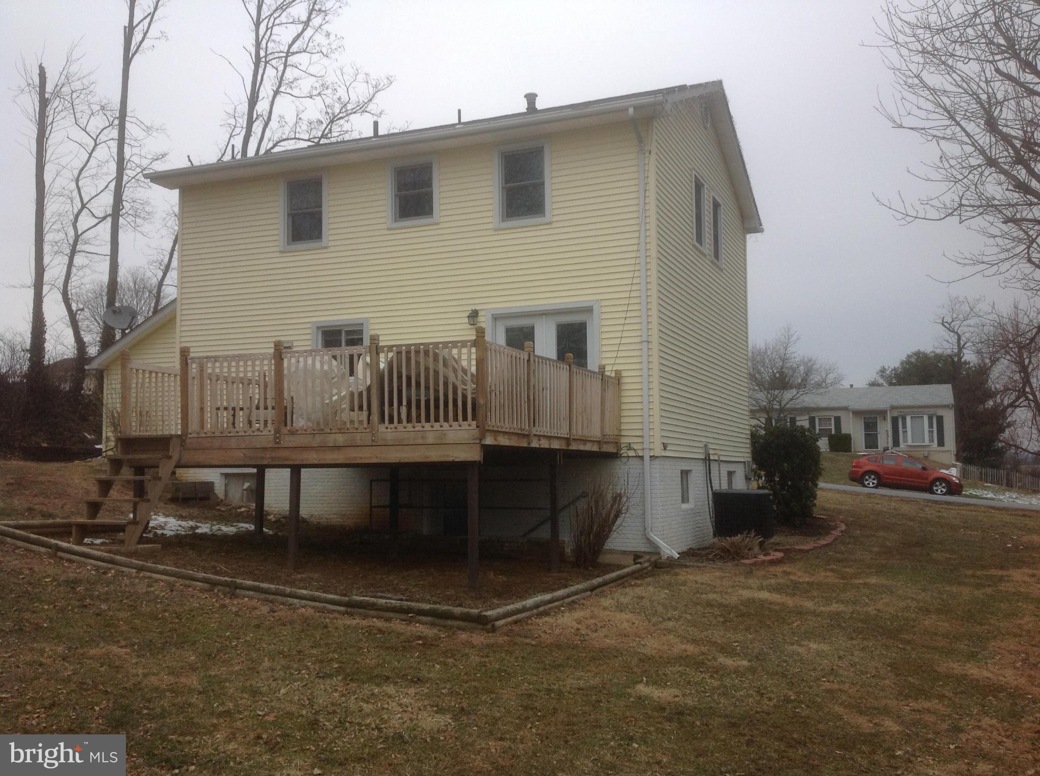 1608 Thomas Drive Point of Rocks, MD 21777 - Photo 5 of 14 Exterior (Rear)
