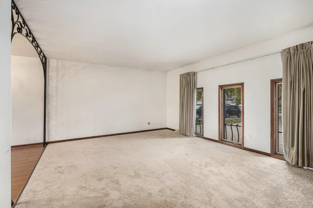 $379,900 | 7905 Frederick Avenue, Munster, IN 46321