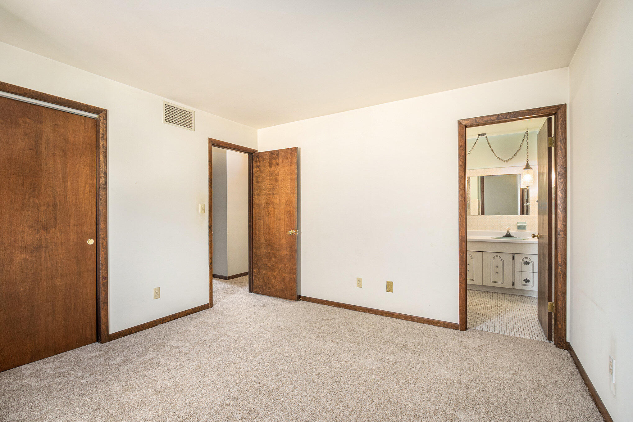 7905 Frederick Avenue Munster, IN 46321 - Photo 15 of 26 a view of an empty room