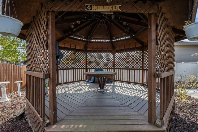 $379,900 | 7905 Frederick Avenue, Munster, IN 46321