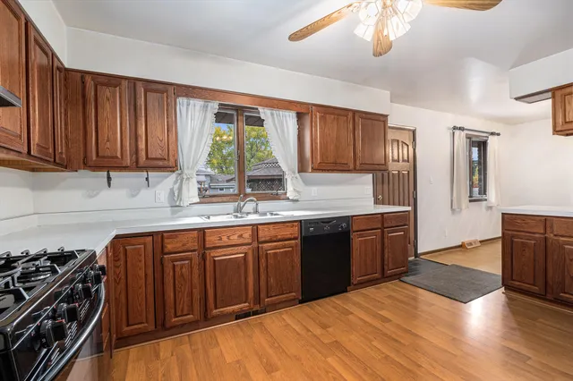 $379,900 | 7905 Frederick Avenue, Munster, IN 46321