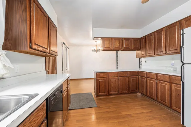 $379,900 | 7905 Frederick Avenue, Munster, IN 46321