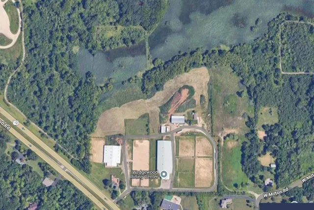 a picture of a bathroom