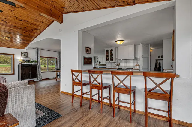 $665,000 | 42720 County Road 3, Holdingford, MN 56340