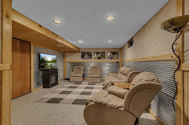 $665,000 | 42720 County Road 3, Holdingford, MN 56340