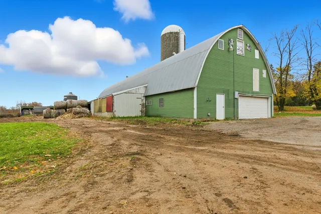 $665,000 | 42720 County Road 3, Holdingford, MN 56340