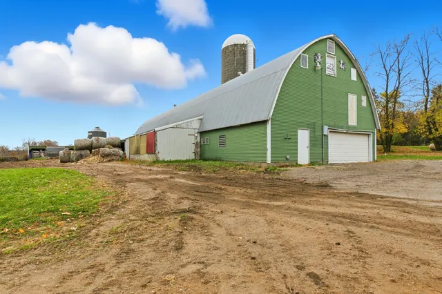 $665,000 | 42720 County Road 3, Holdingford, MN 56340