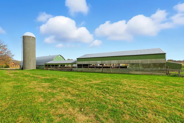 $665,000 | 42720 County Road 3, Holdingford, MN 56340