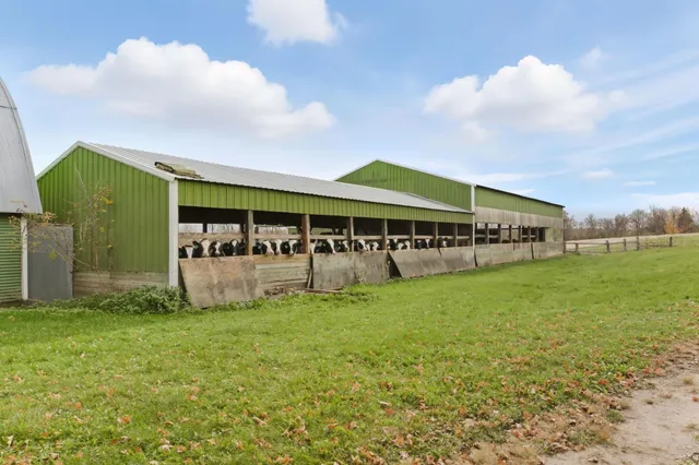 $665,000 | 42720 County Road 3, Holdingford, MN 56340