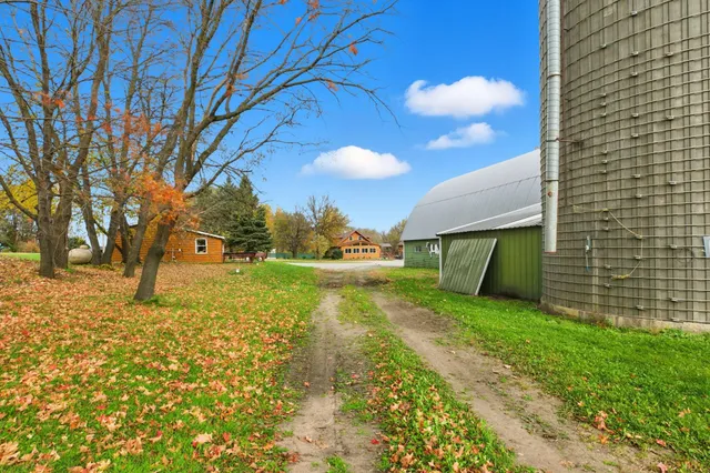 $665,000 | 42720 County Road 3, Holdingford, MN 56340