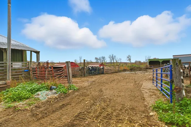 $665,000 | 42720 County Road 3, Holdingford, MN 56340