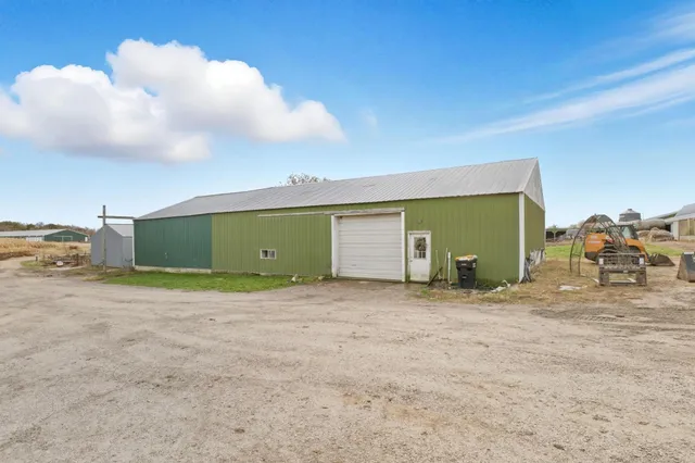 $665,000 | 42720 County Road 3, Holdingford, MN 56340